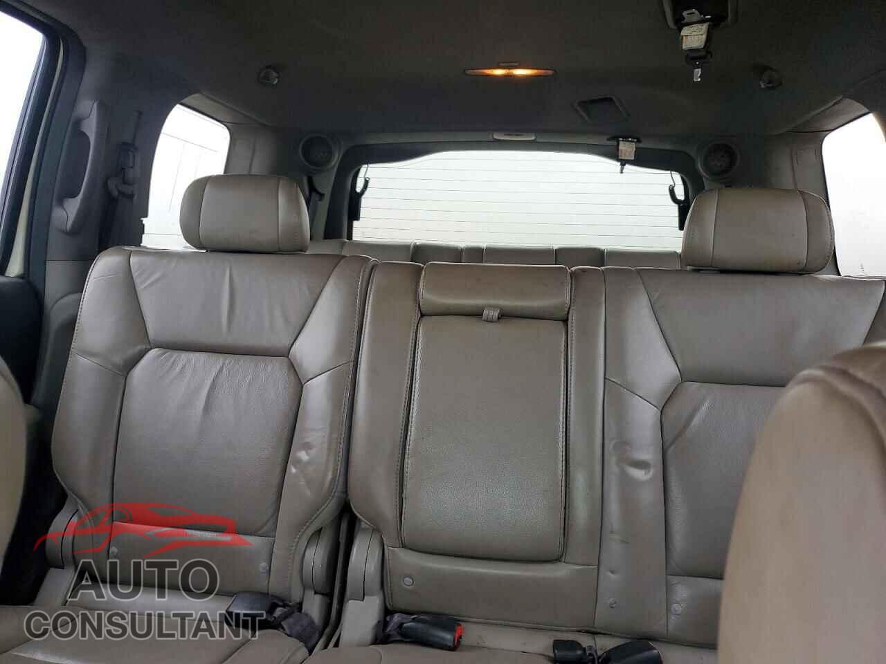 HONDA PILOT 2011 - 5FNYF3H77BB024398