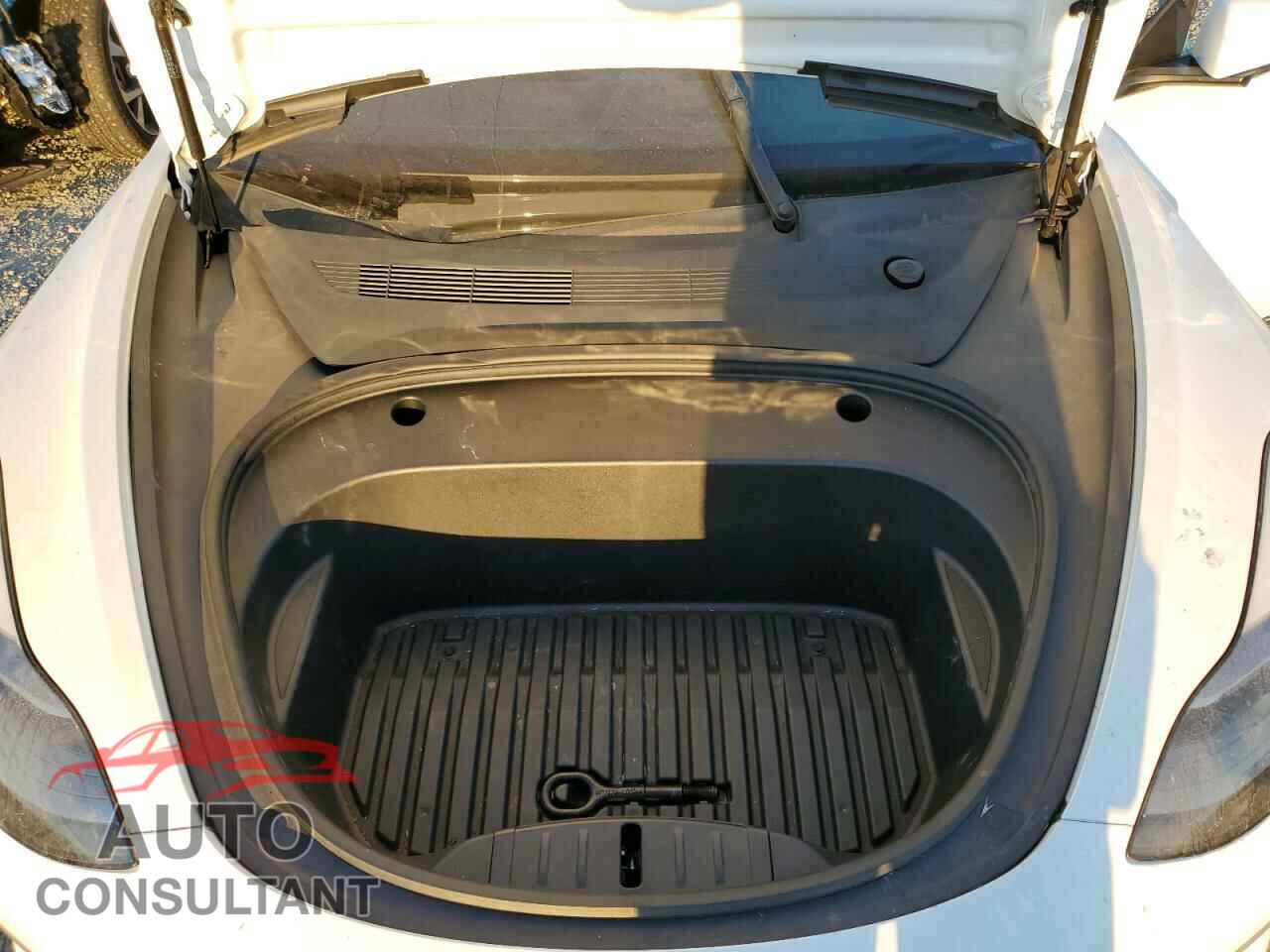 TESLA MODEL 3 2022 - 5YJ3E1EA5NF143265