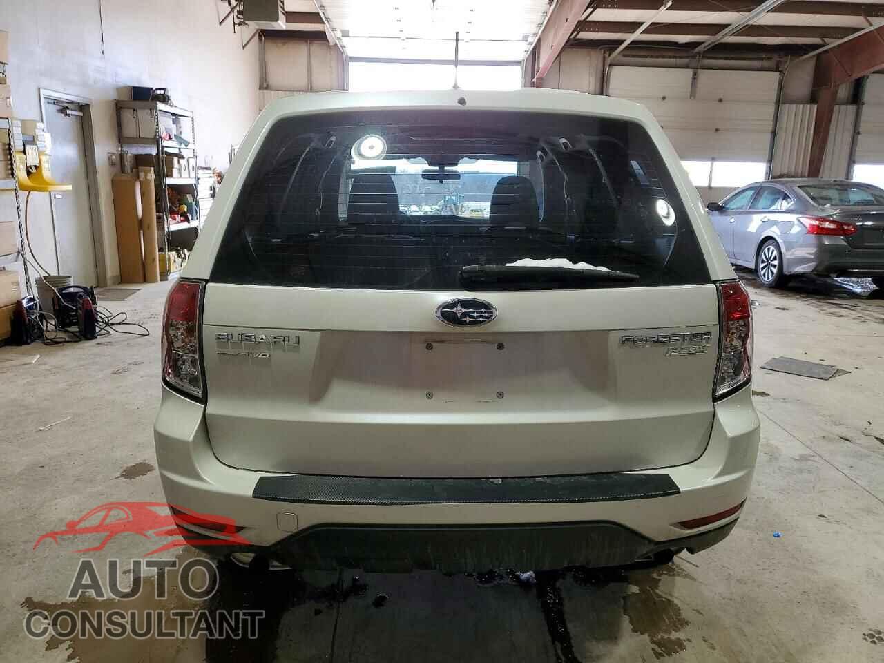 SUBARU FORESTER 2013 - JF2SHAAC8DG405456