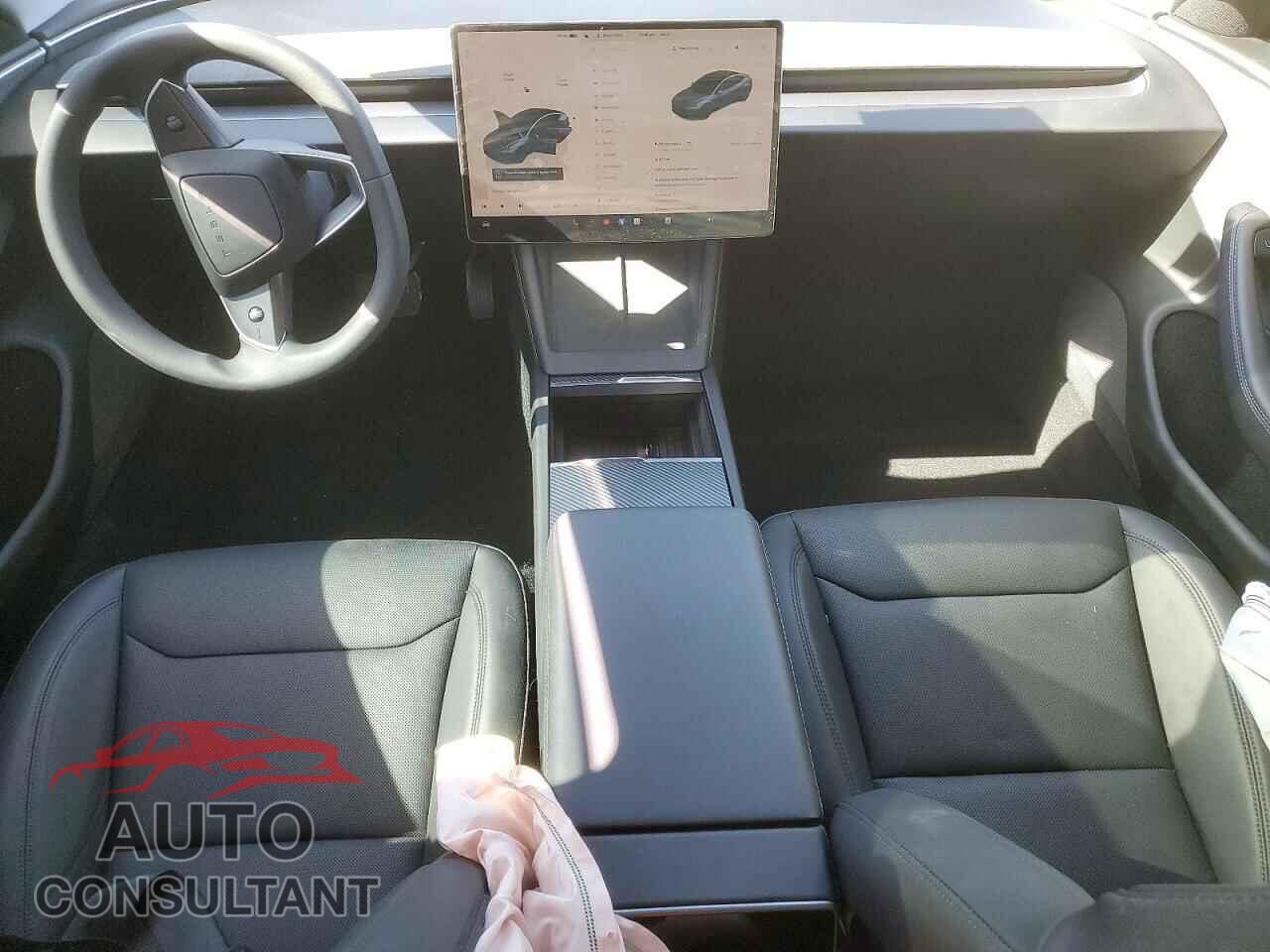TESLA MODEL 3 2025 - 5YJ3E1EA2SF987002