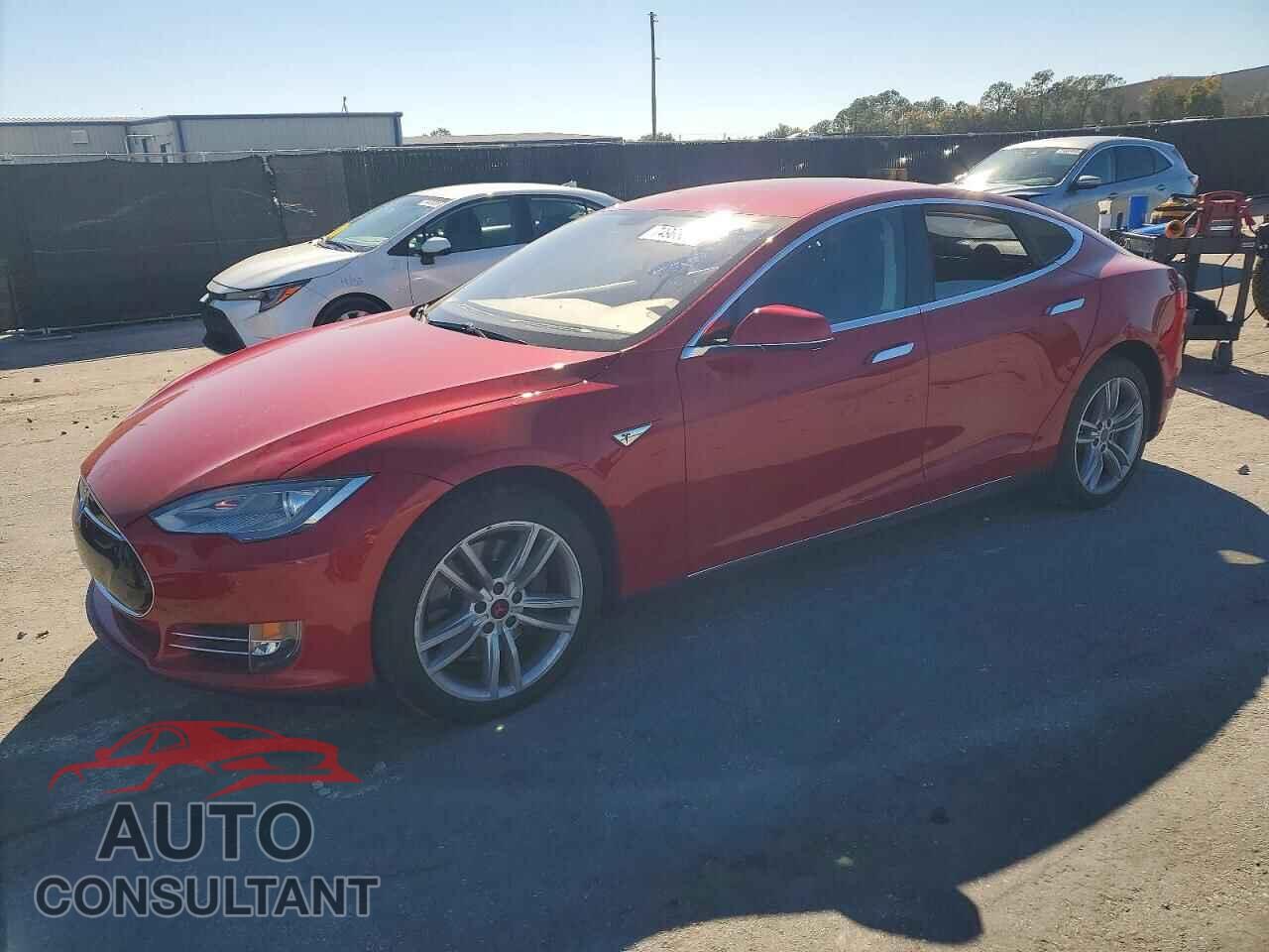 TESLA MODEL S 2013 - 5YJSA1CG8DFP27334