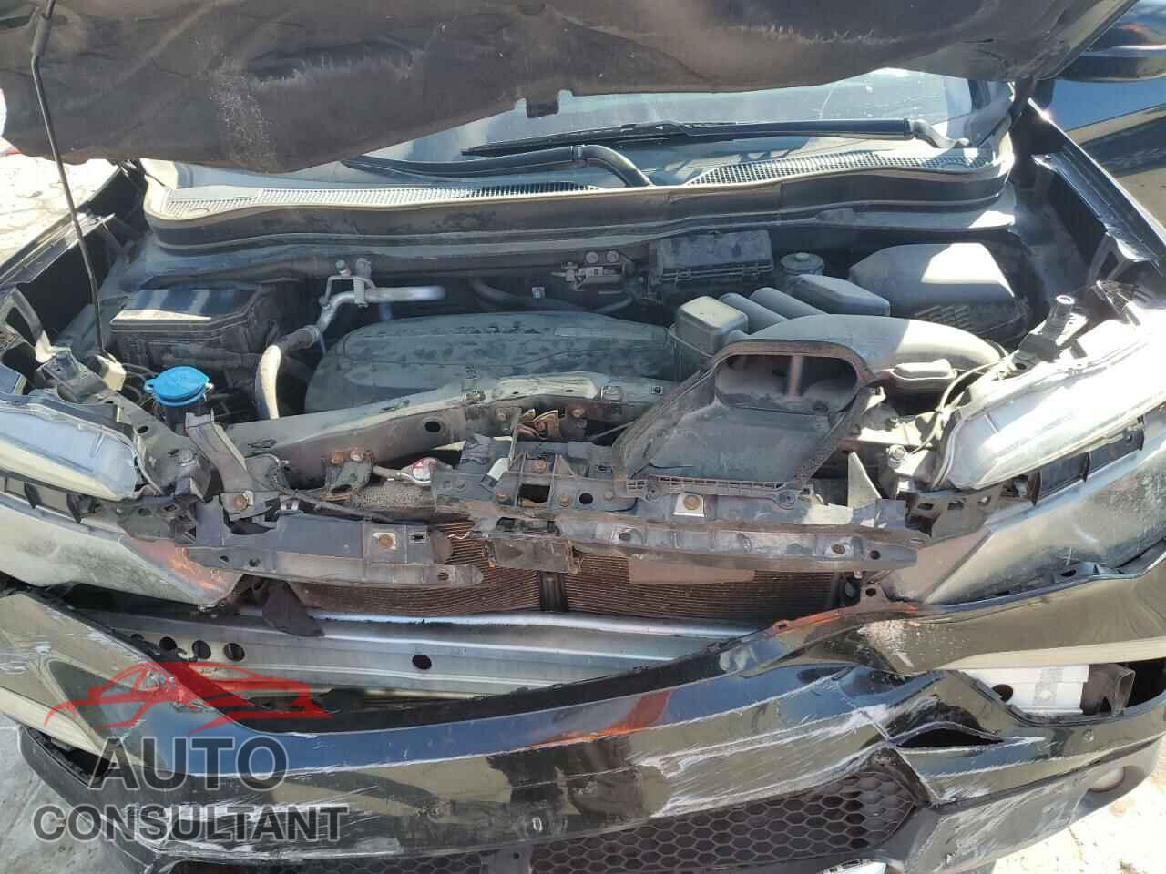 HONDA PILOT 2017 - 5FNYF6H99HB033471