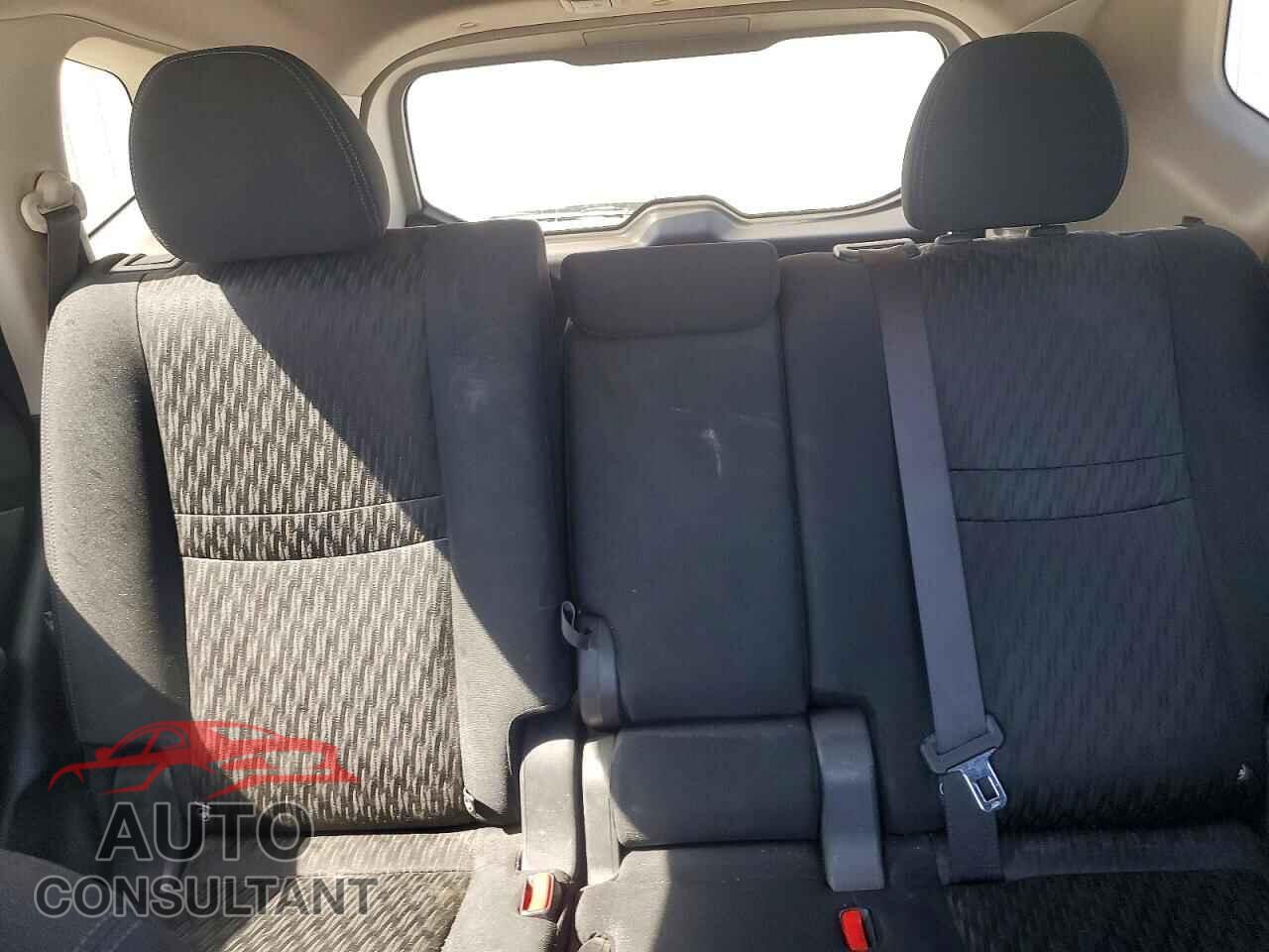 NISSAN ROGUE 2017 - KNMAT2MV8HP541961