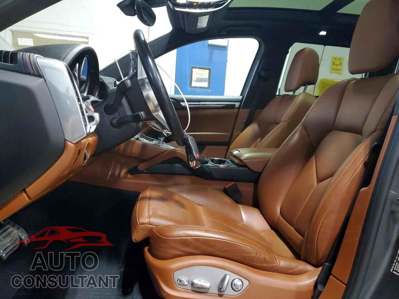 PORSCHE CAYENNE 2016 - WP1AC2A21GLA88734