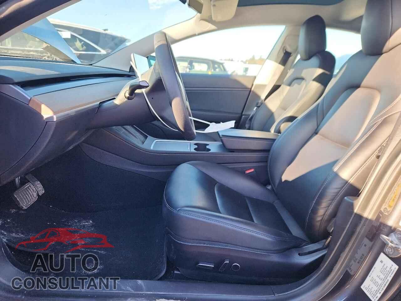 TESLA MODEL 3 2021 - 5YJ3E1EB0MF902489
