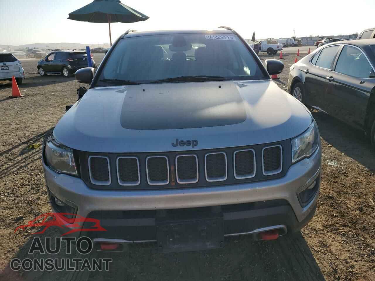 JEEP COMPASS 2019 - 3C4NJDDB2KT780191