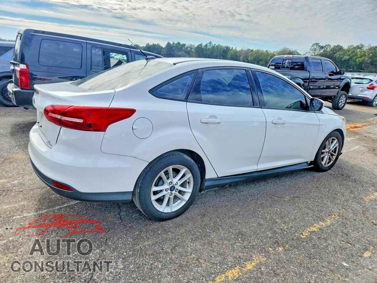 FORD FOCUS 2016 - 1FADP3F23GL376505