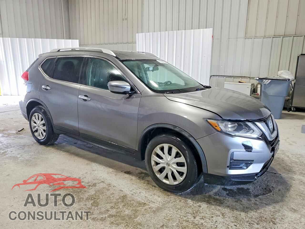 NISSAN ROGUE 2017 - KNMAT2MT0HP573687