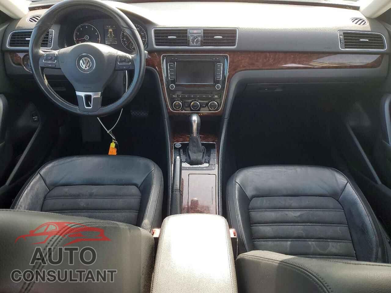 VOLKSWAGEN PASSAT 2012 - 1VWCP7A39CC087200