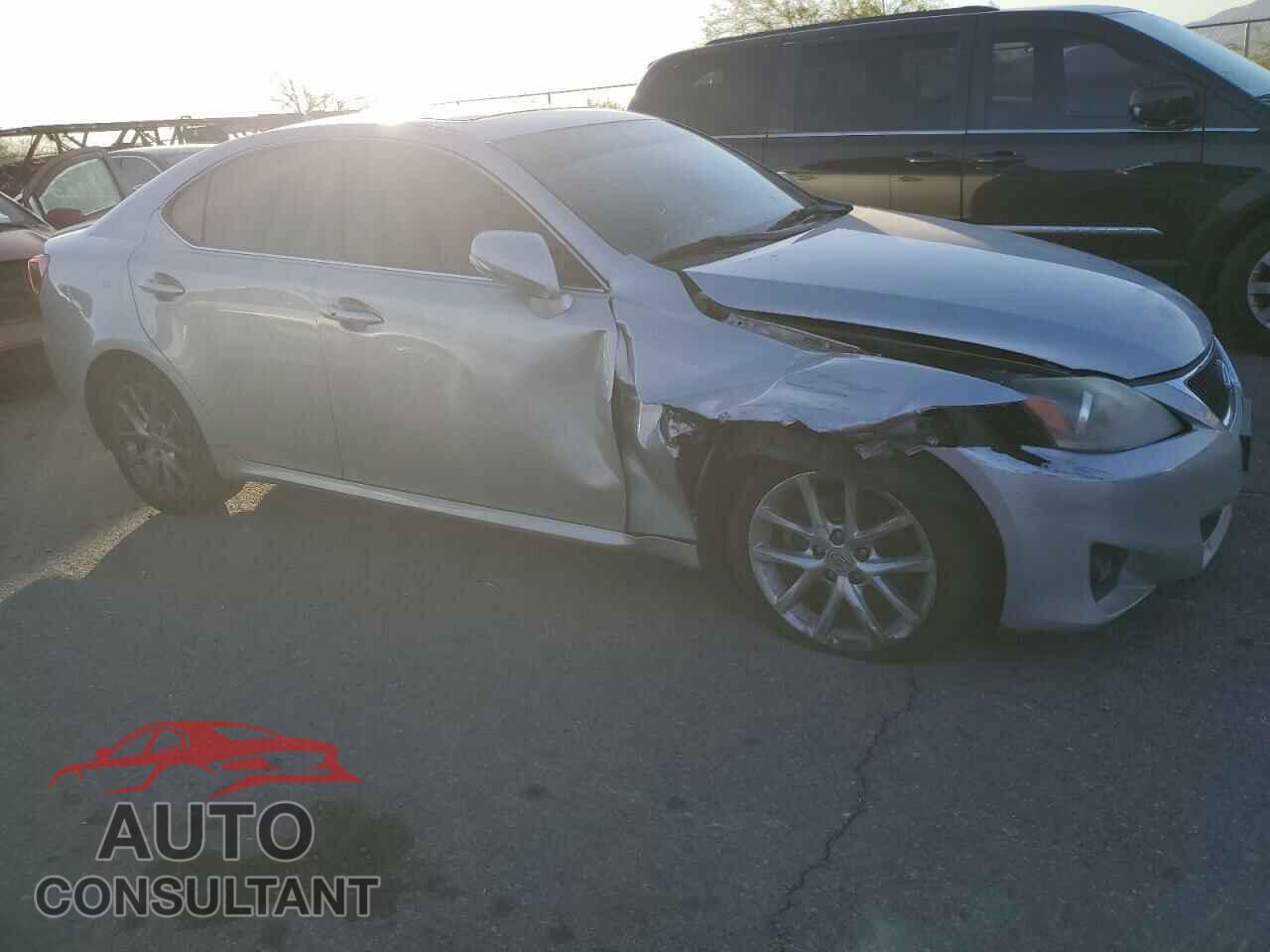 LEXUS IS 2013 - JTHCF5C20D5062852