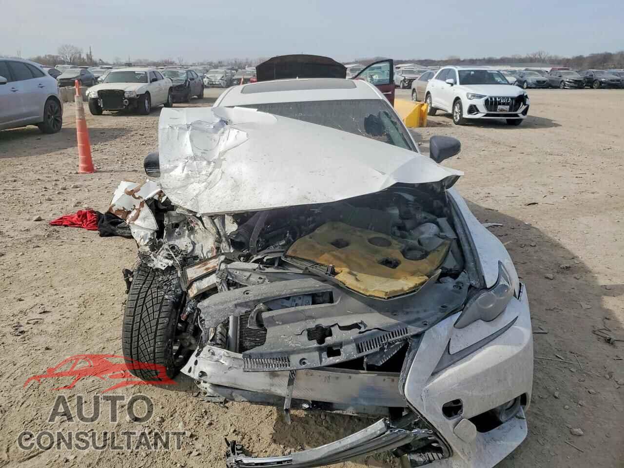 LEXUS IS 2015 - JTHCF1D29F5027480