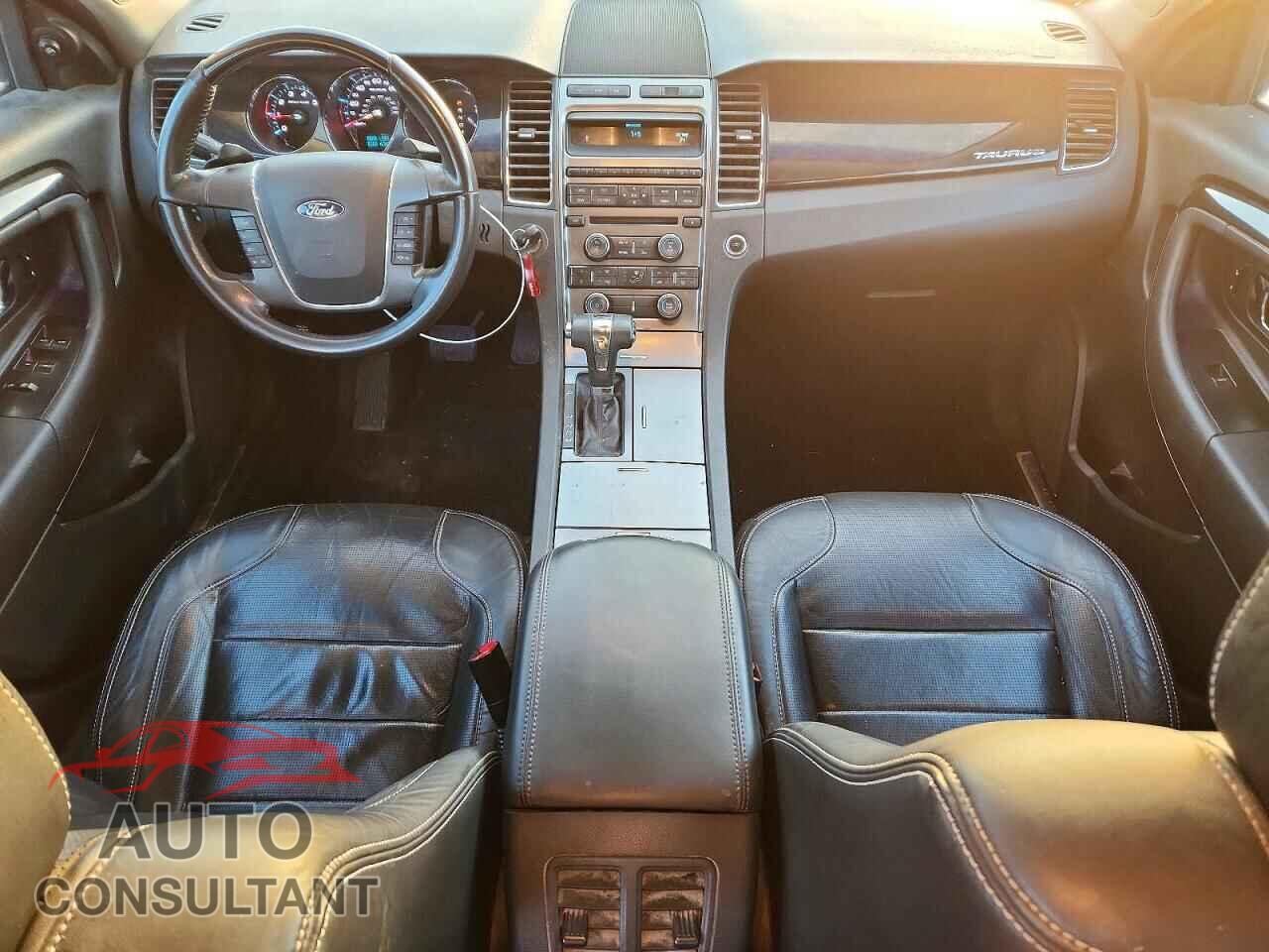 FORD TAURUS 2011 - 1FAHP2FW2BG151685