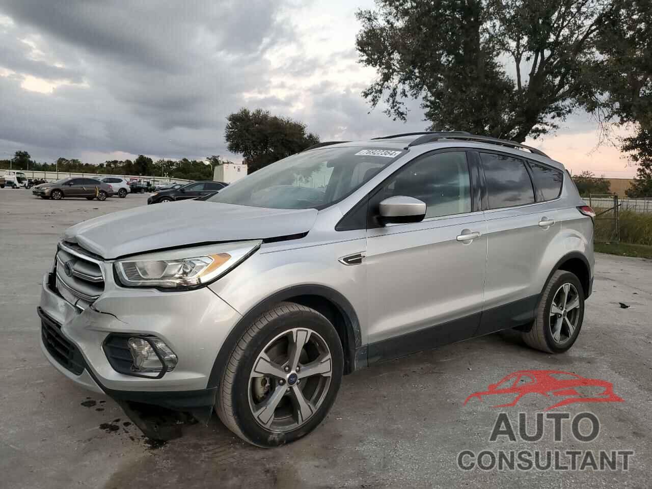 FORD ESCAPE 2017 - 1FMCU0G93HUB96568