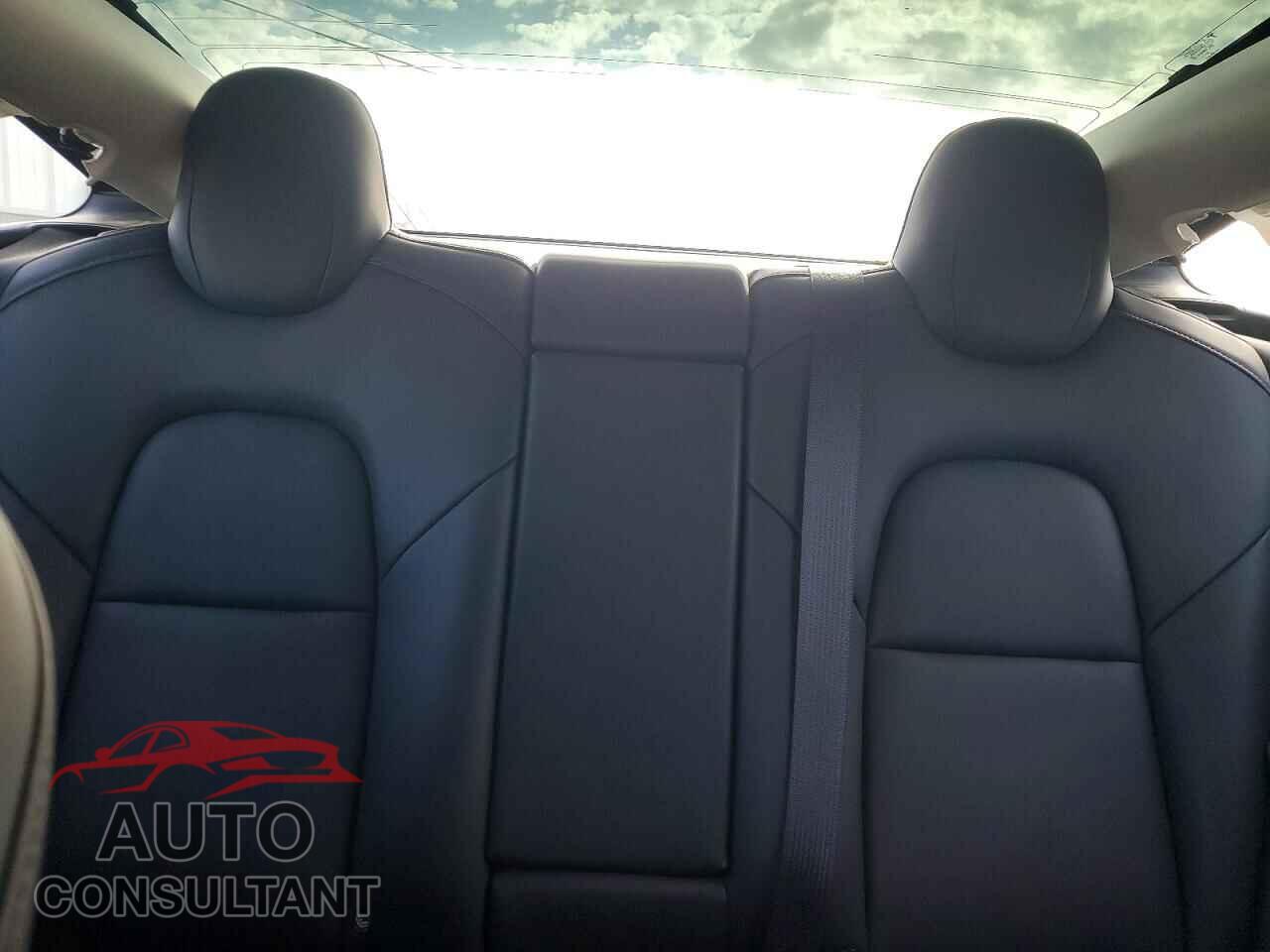 TESLA MODEL 3 2018 - 5YJ3E1EA0JF160906