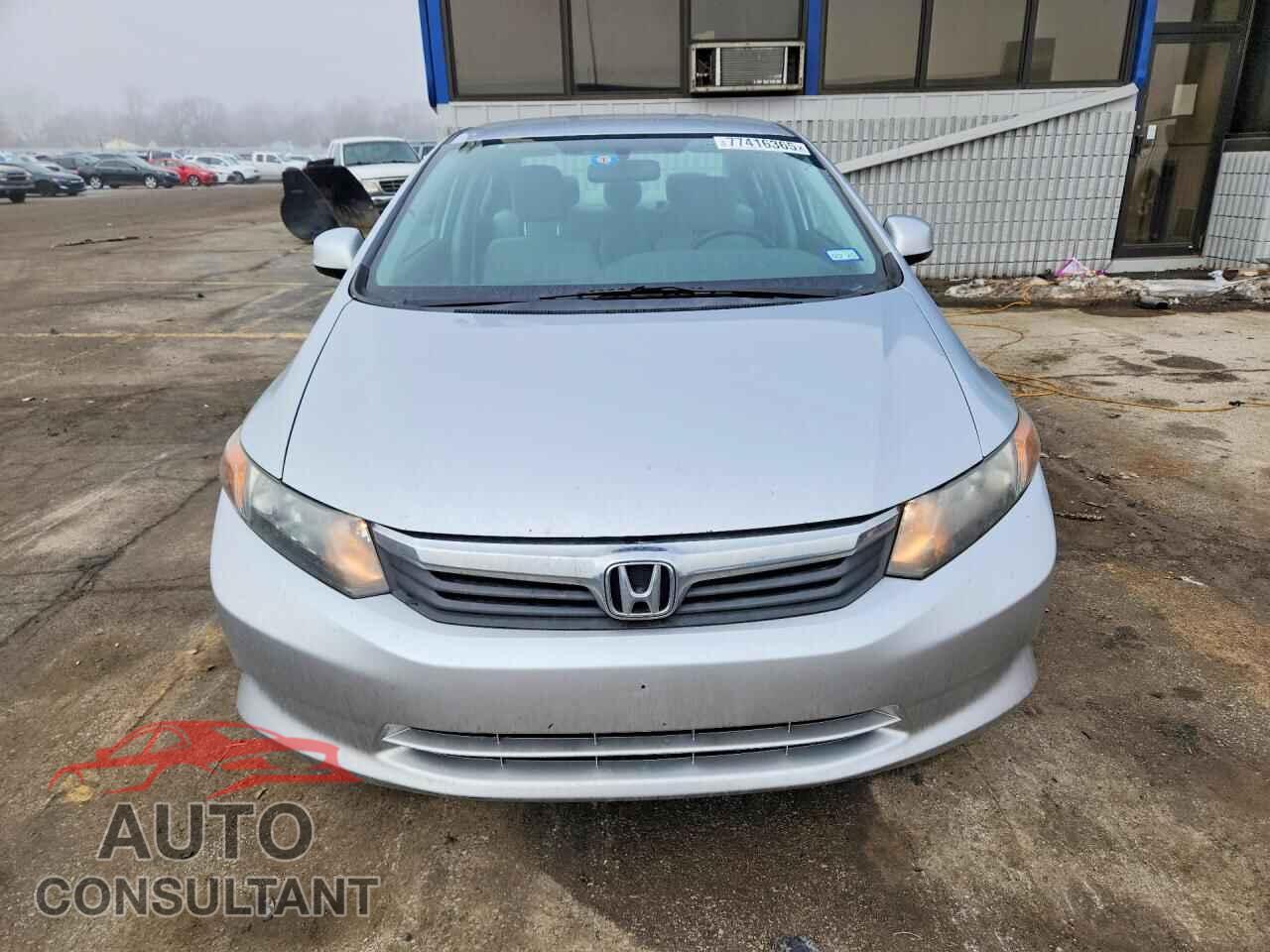 HONDA CIVIC 2012 - 2HGFB2F55CH598445