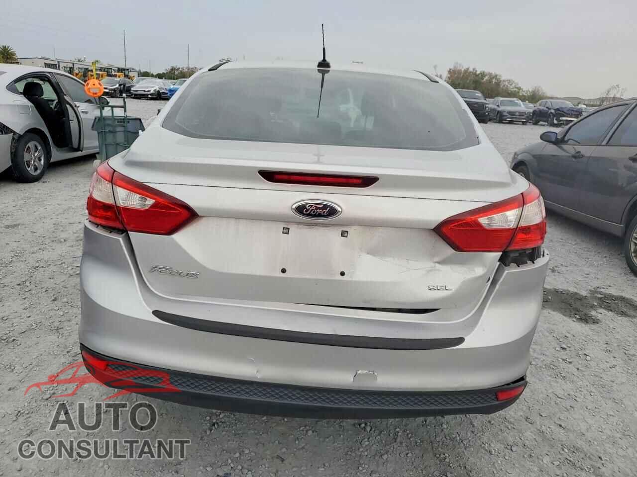 FORD FOCUS 2012 - 1FAHP3H28CL190564