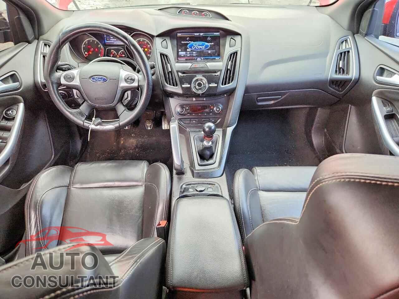 FORD FOCUS 2013 - 1FADP3L92DL201966