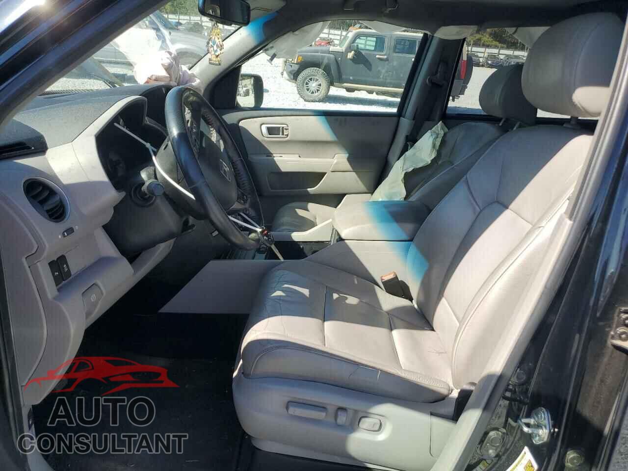 HONDA PILOT 2015 - 5FNYF4H90FB055084