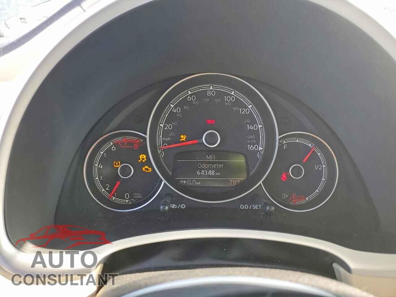 VOLKSWAGEN BEETLE 2019 - 3VWFD7AT2KM719232