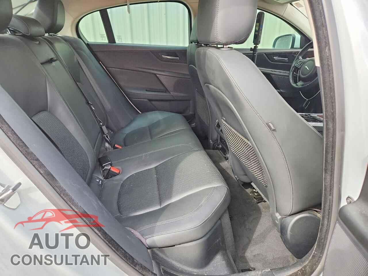 JAGUAR XE 2017 - SAJAH4BV4HA949099