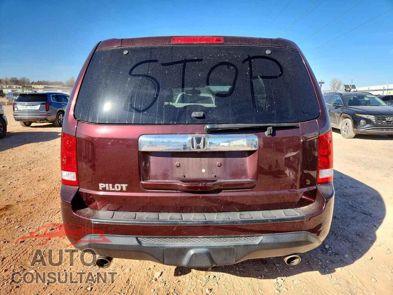 HONDA PILOT 2015 - 5FNYF3H50FB028734