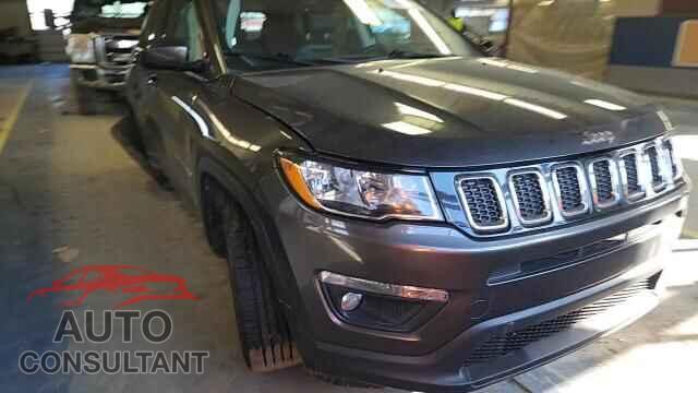 JEEP COMPASS 2017 - 3C4NJDBB0HT651927