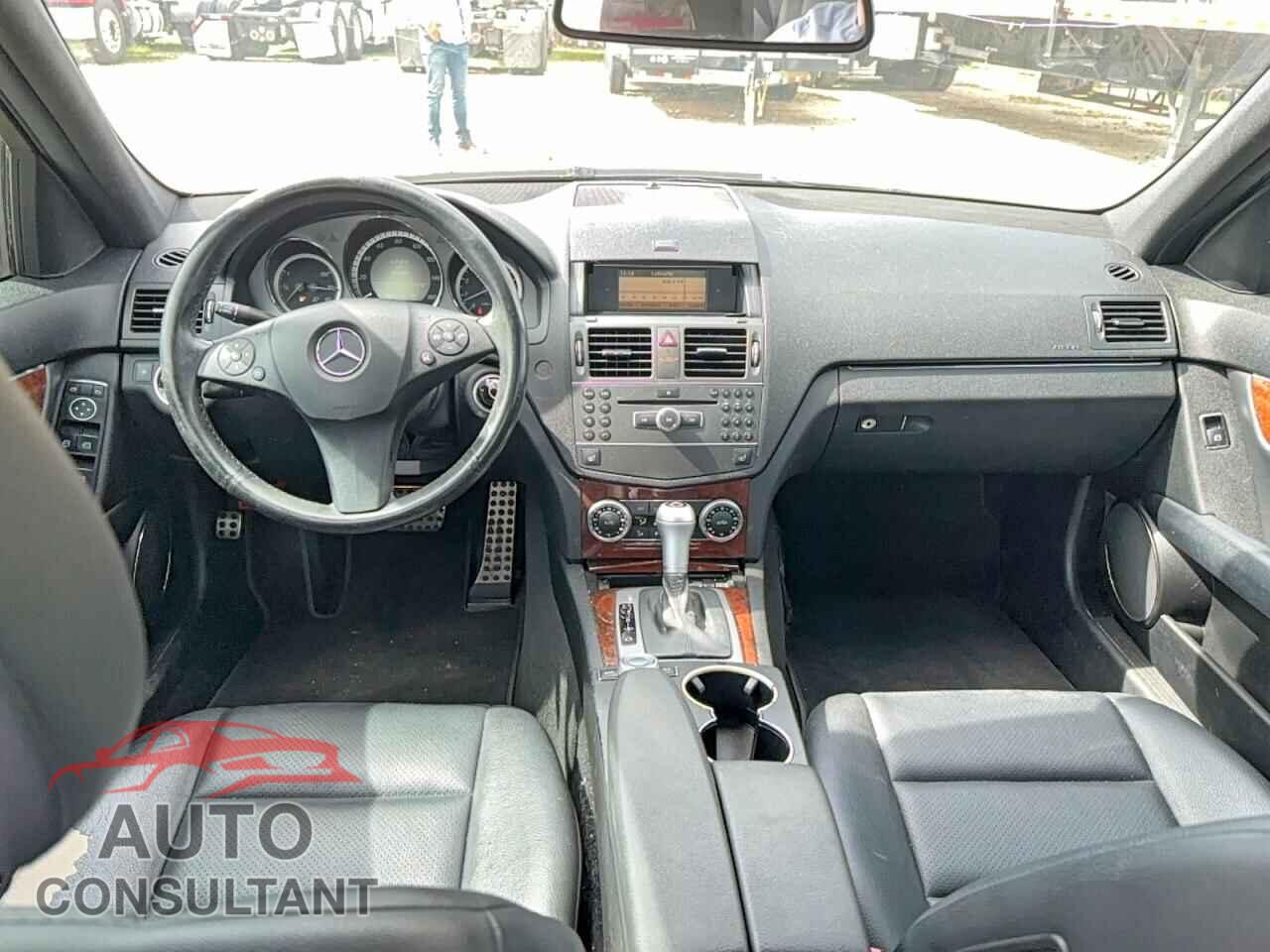 MERCEDES-BENZ C-CLASS 2011 - WDDGF8BB1BR135471