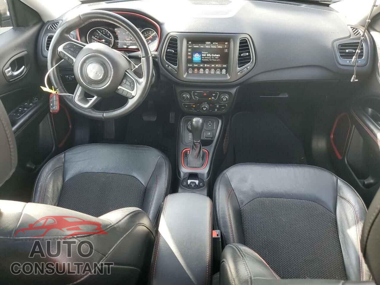 JEEP COMPASS 2018 - 3C4NJDDB3JT128694