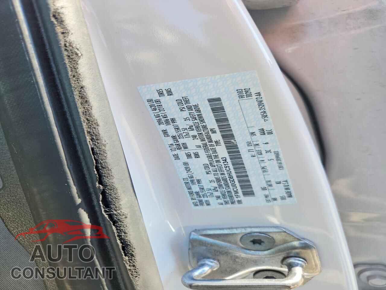 FORD ESCAPE 2017 - 1FMCU0GD8HUC51343