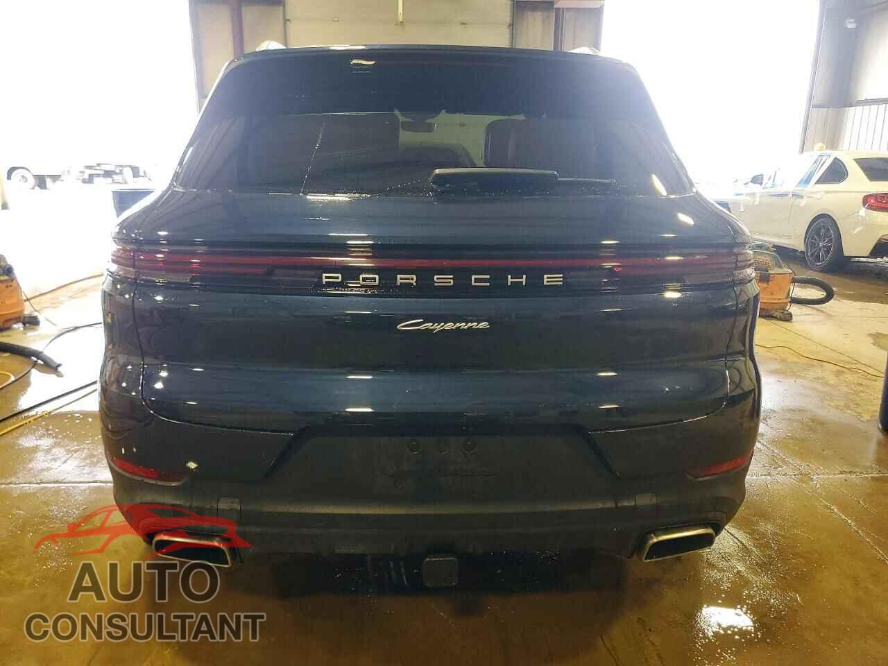 PORSCHE CAYENNE 2024 - WP1AA2AY9RDA02254