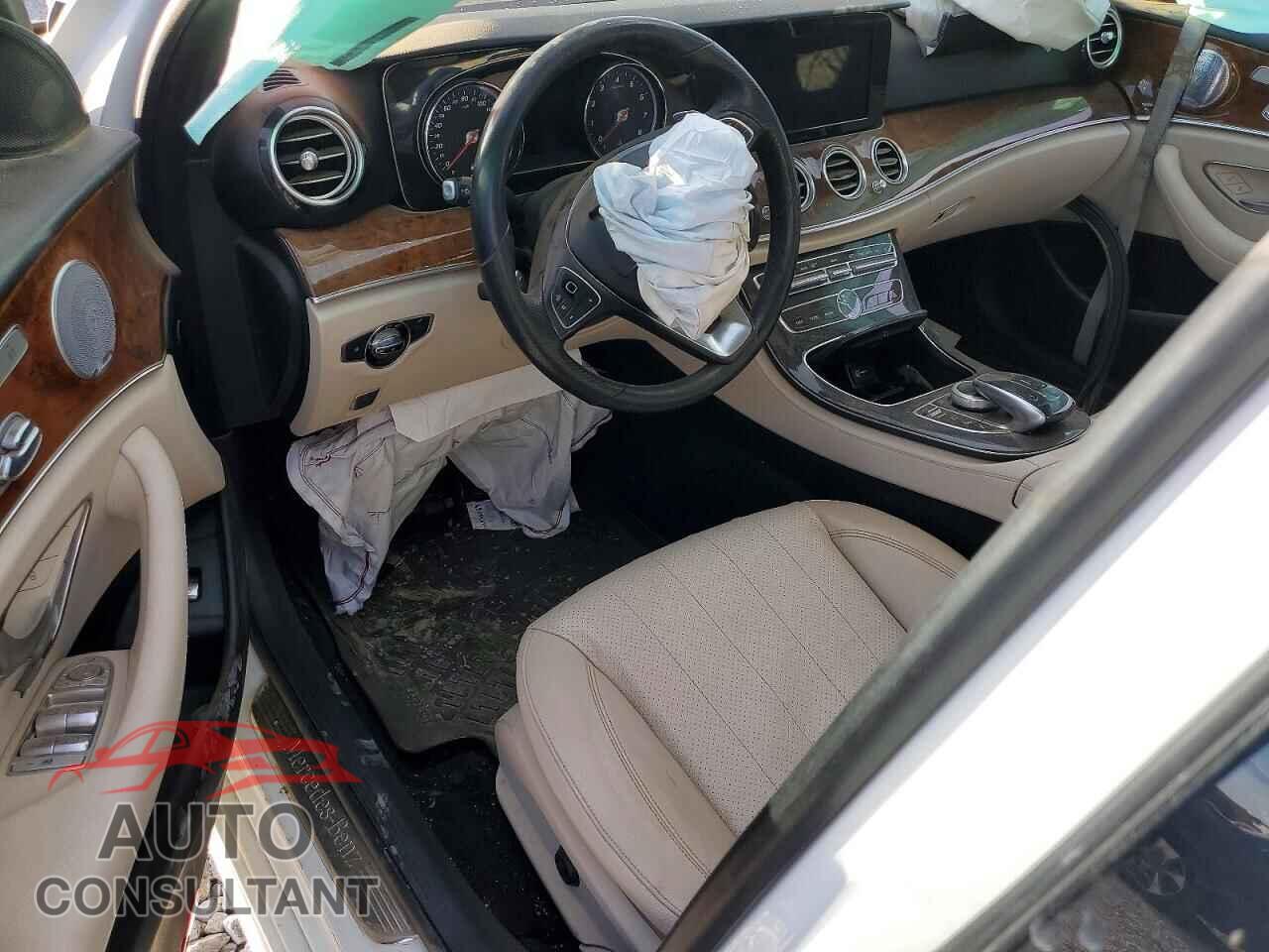 MERCEDES-BENZ E 2018 - WDDZF4KB7JA371976
