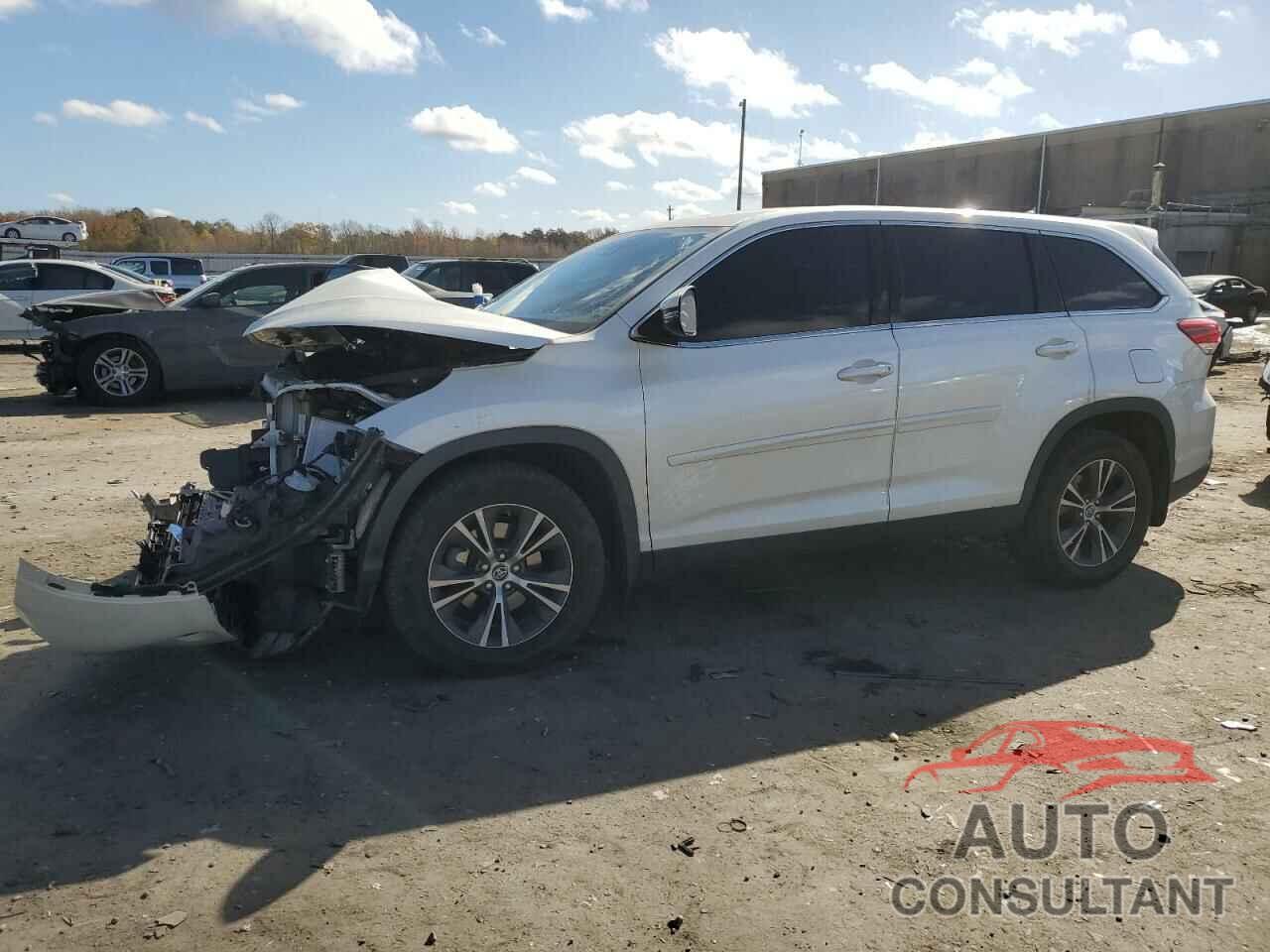 TOYOTA HIGHLANDER 2019 - 5TDBZRFH9KS976679