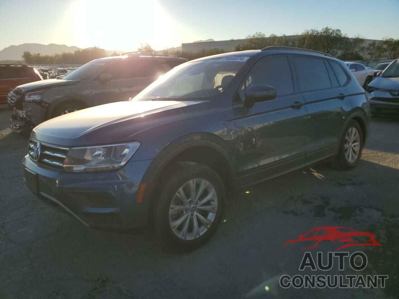 VOLKSWAGEN TIGUAN 2018 - 3VV1B7AX7JM066967