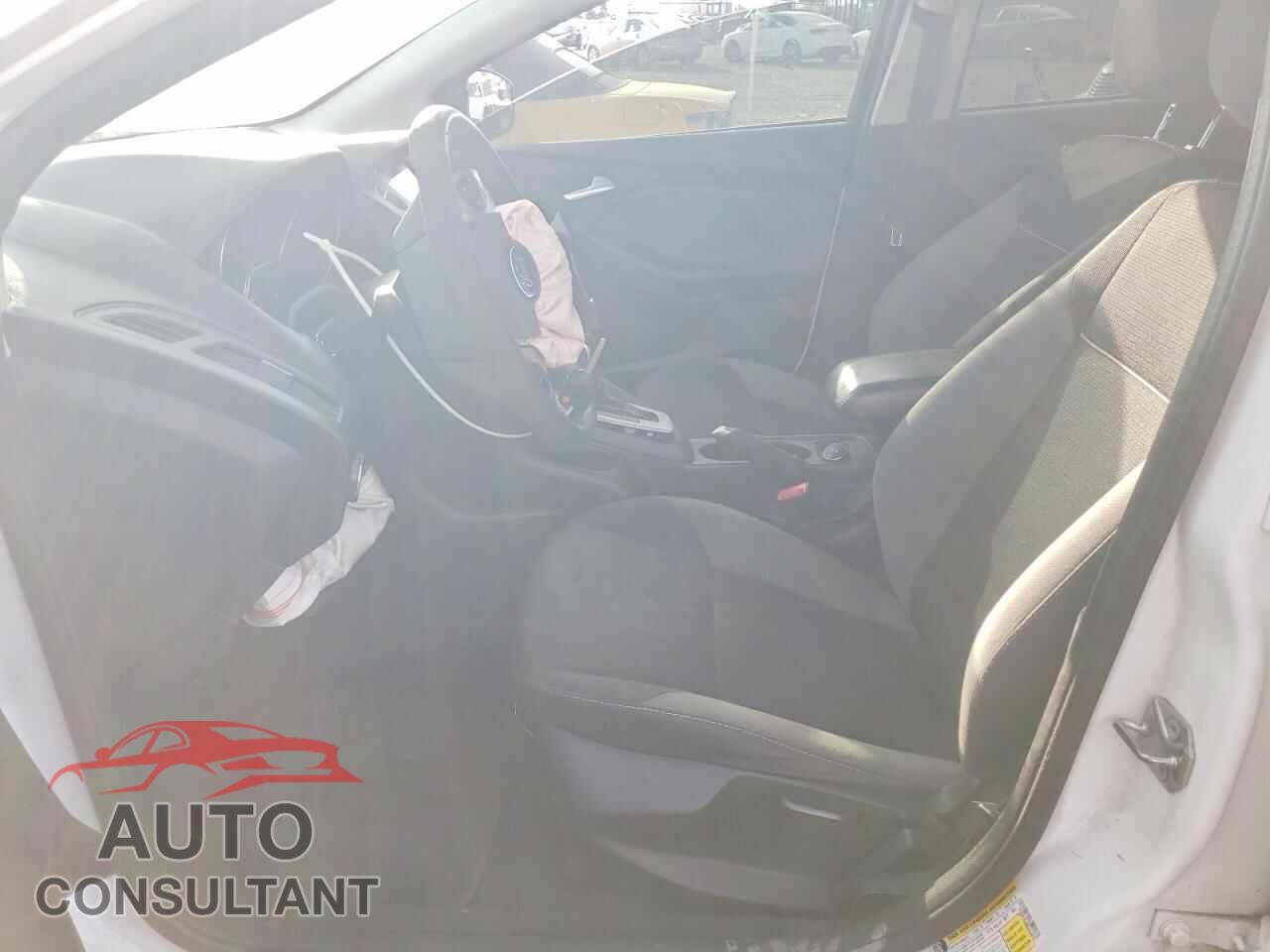 FORD FOCUS 2014 - 1FADP3F2XEL312071