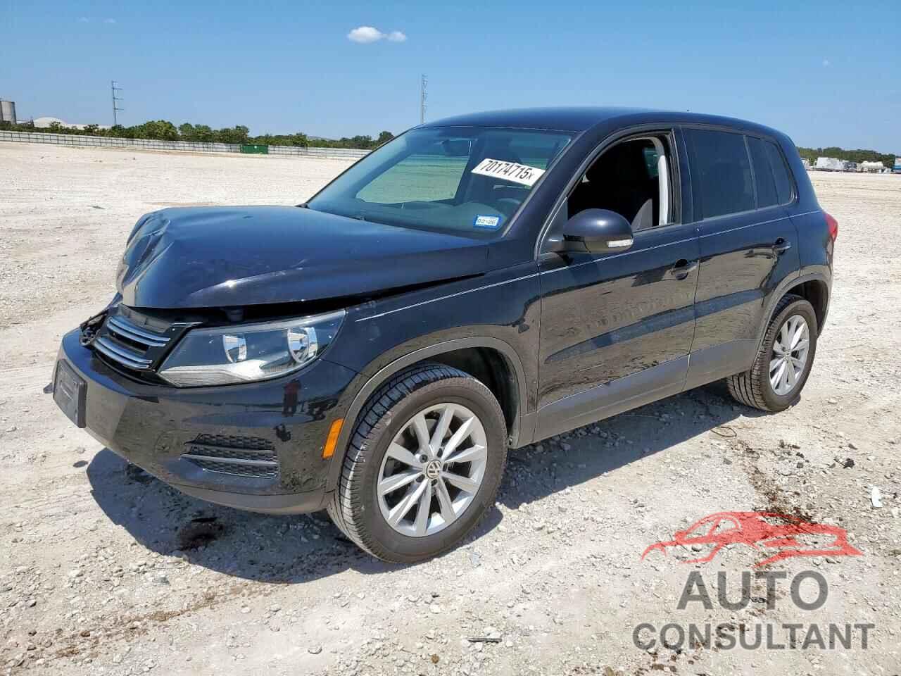 VOLKSWAGEN TIGUAN 2017 - WVGAV7AX4HK046341