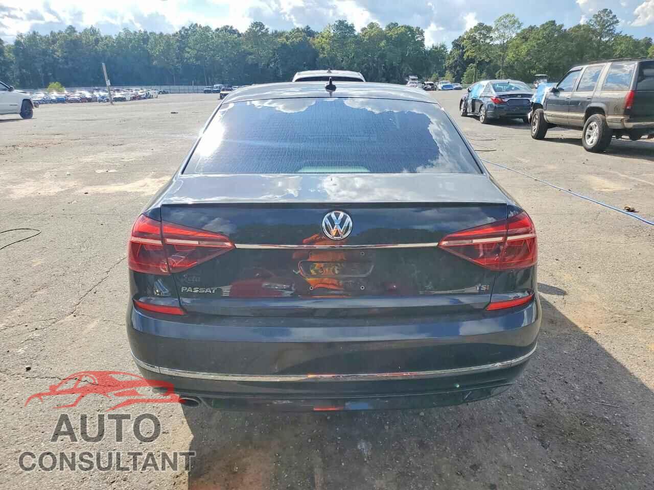 VOLKSWAGEN PASSAT 2017 - 1VWDT7A32HC021000