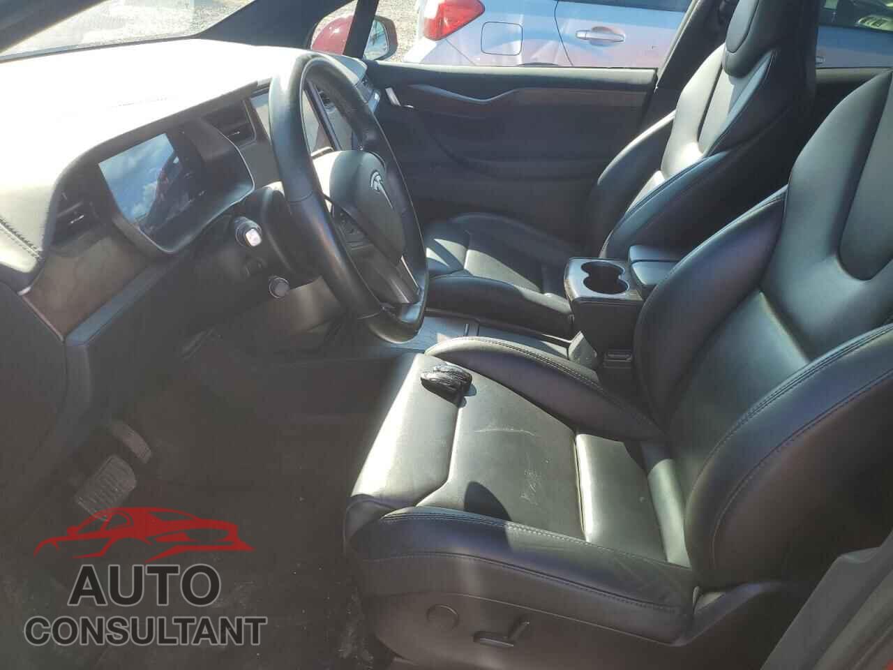 TESLA MODEL X 2019 - 5YJXCAE2XKF184762