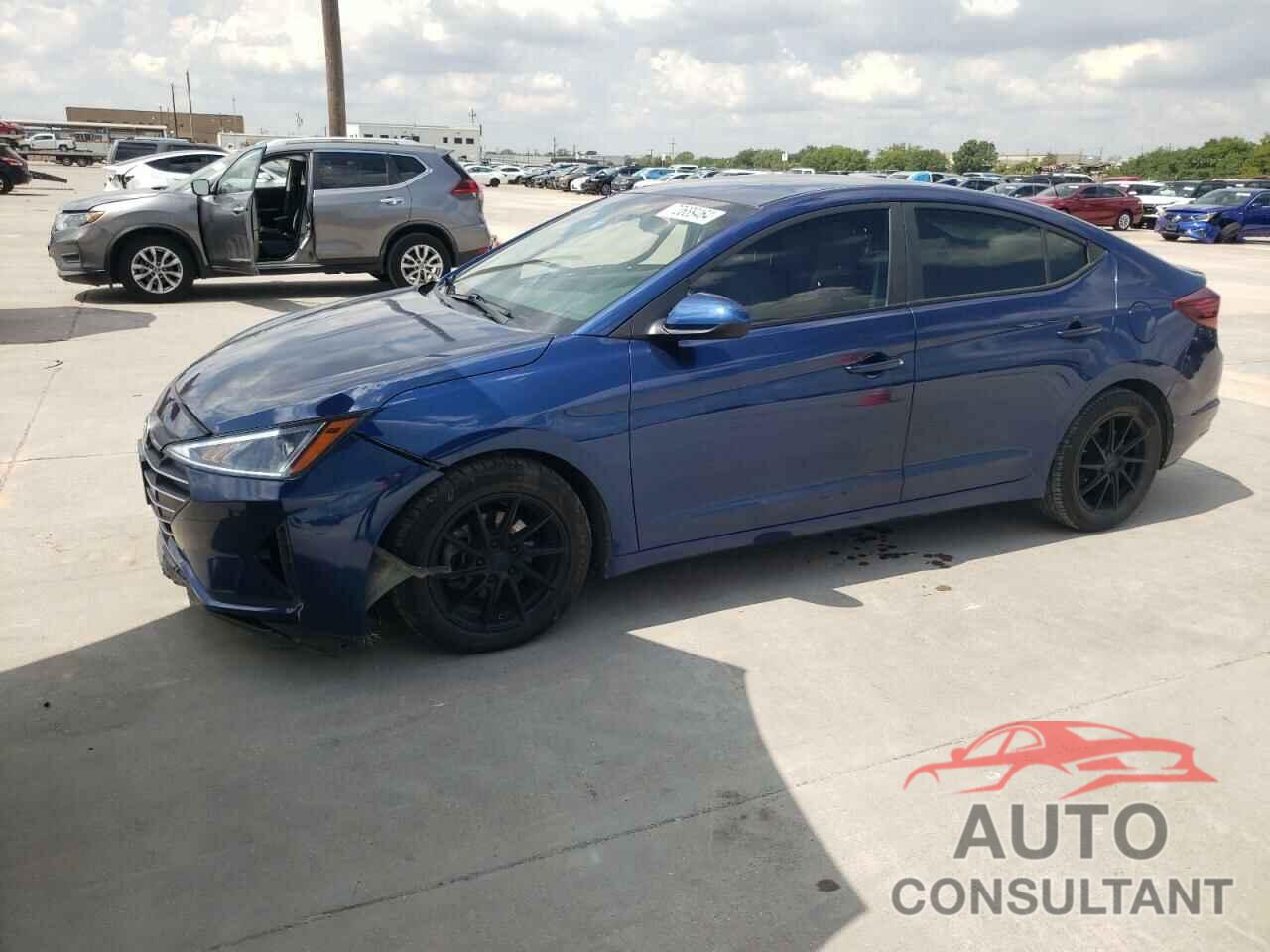 HYUNDAI ELANTRA 2019 - 5NPD84LF5KH461721