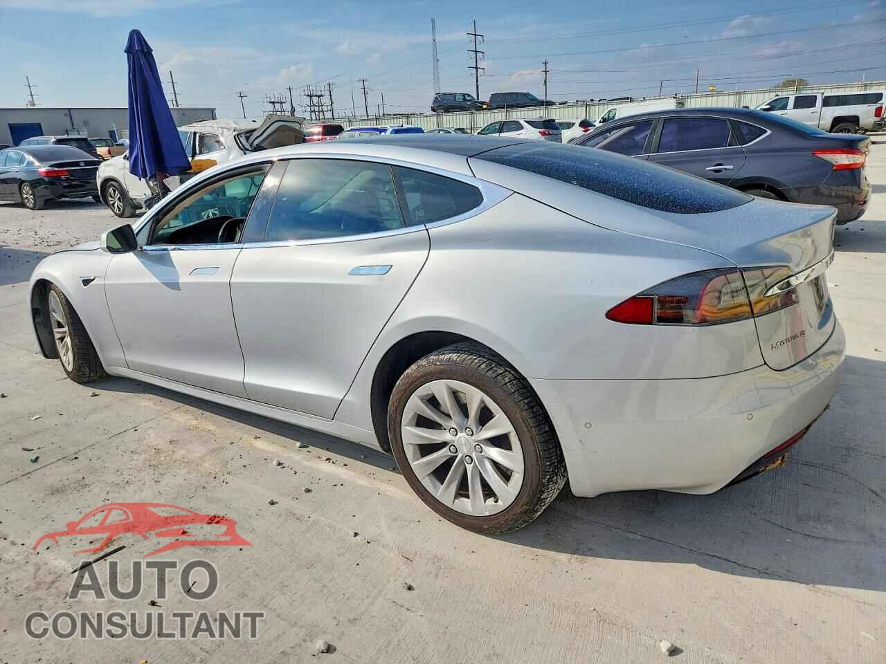 TESLA MODEL S 2018 - 5YJSA1E28JF260784