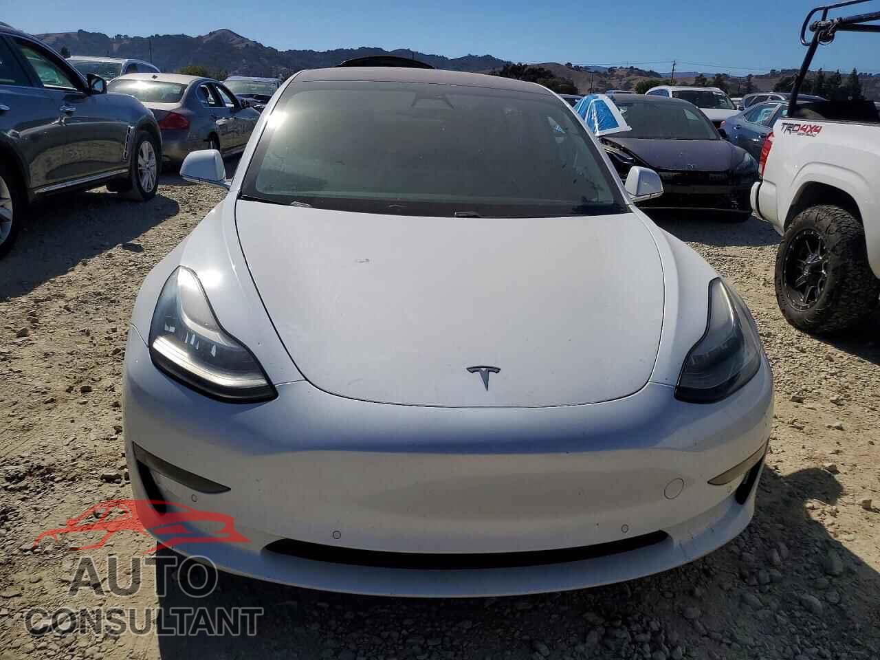 TESLA MODEL 3 2018 - 5YJ3E1EB2JF115636
