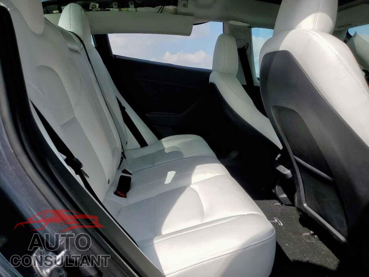 TESLA MODEL 3 2023 - 5YJ3E1EA2PF639952
