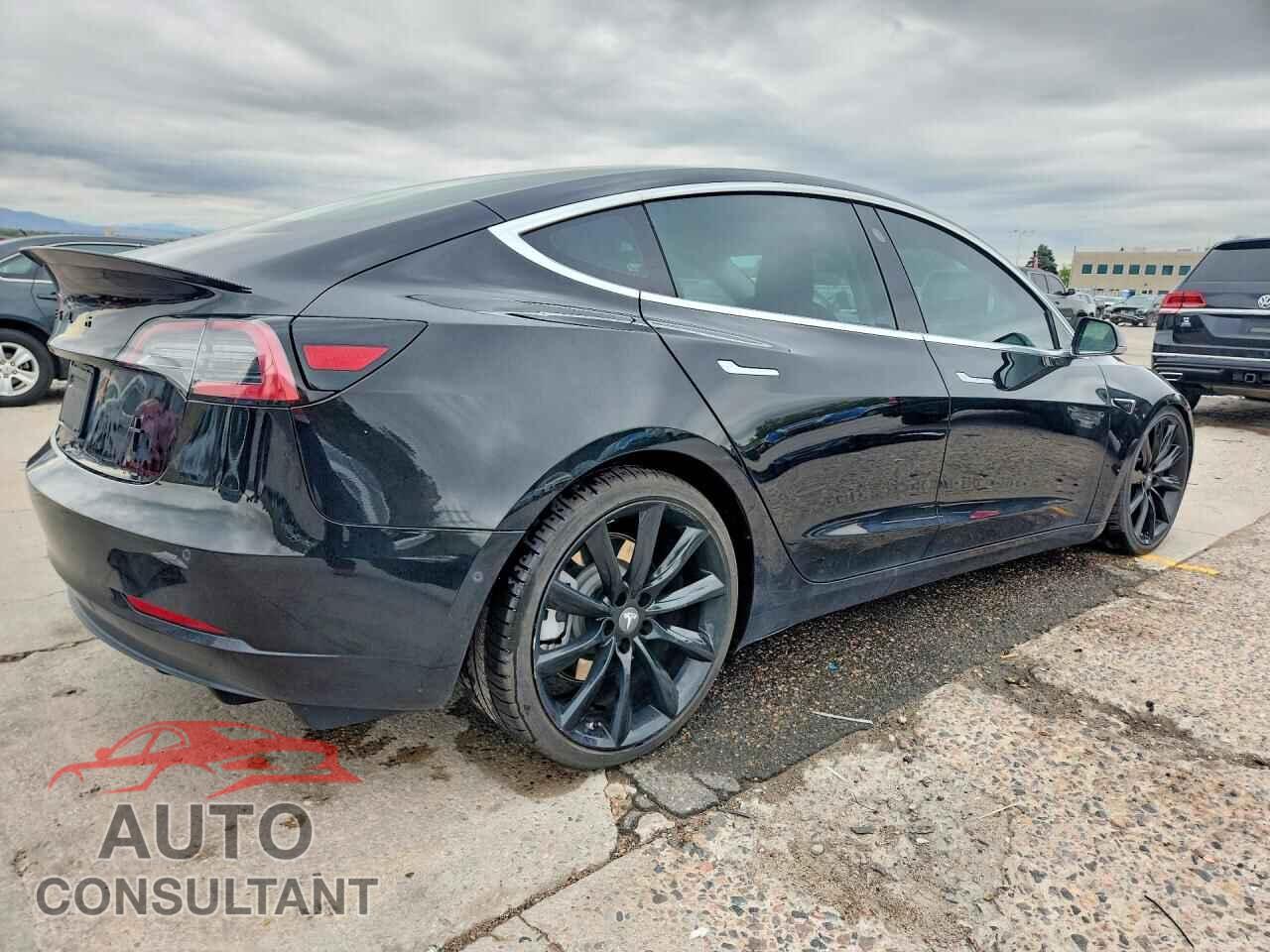TESLA MODEL 3 2019 - 5YJ3E1EB0KF384770