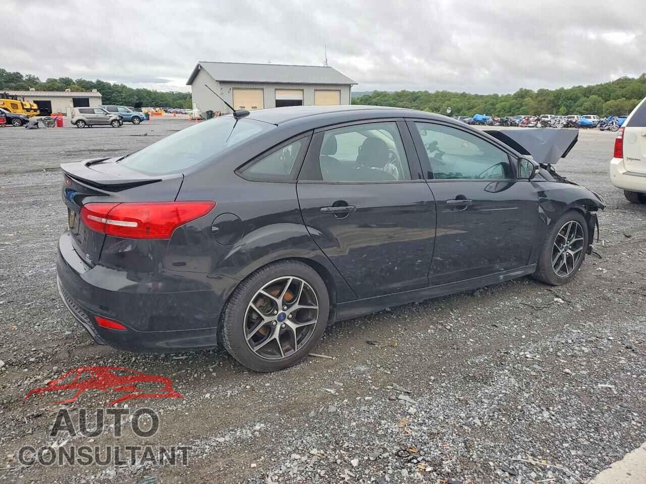 FORD FOCUS 2015 - 1FADP3FE3FL372401