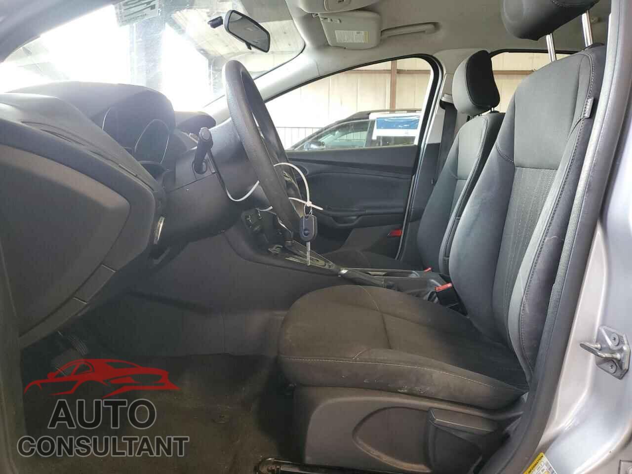 FORD FOCUS 2017 - 1FADP3E27HL335586