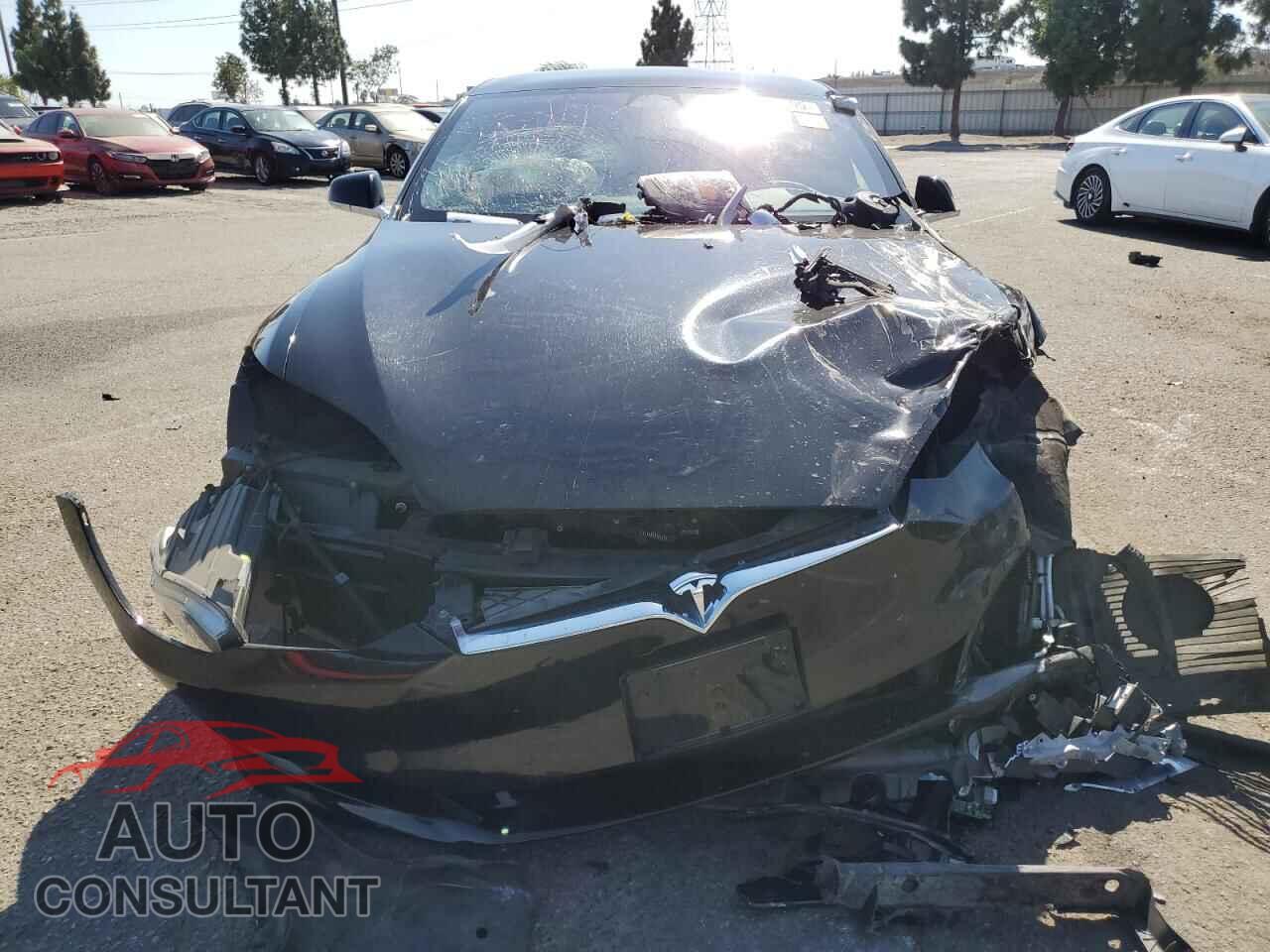 TESLA MODEL S 2018 - 5YJSA1E26JF293475