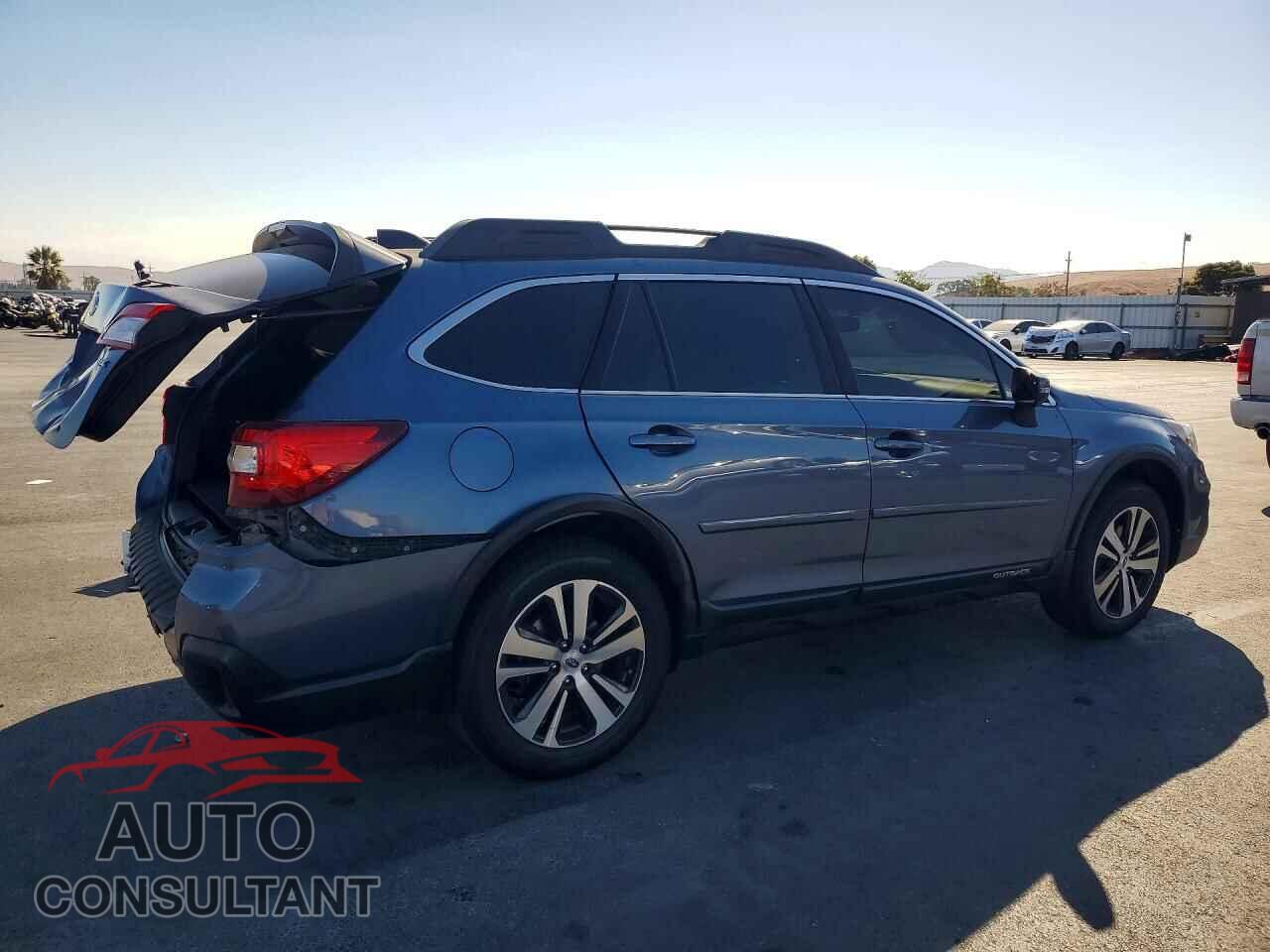 SUBARU OUTBACK 2018 - 4S4BSANCXJ3286866