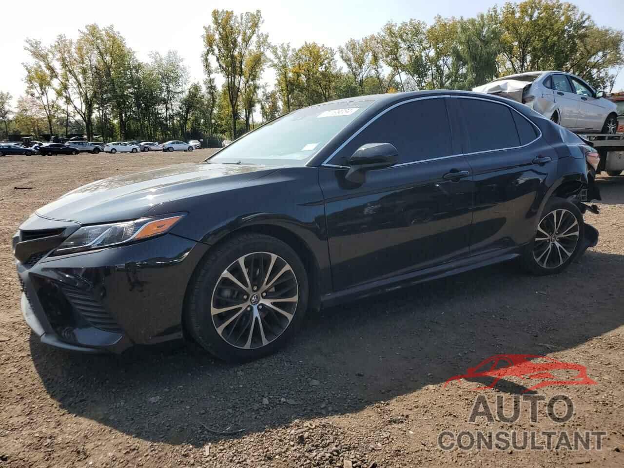 TOYOTA CAMRY 2018 - 4T1B11HK5JU594334