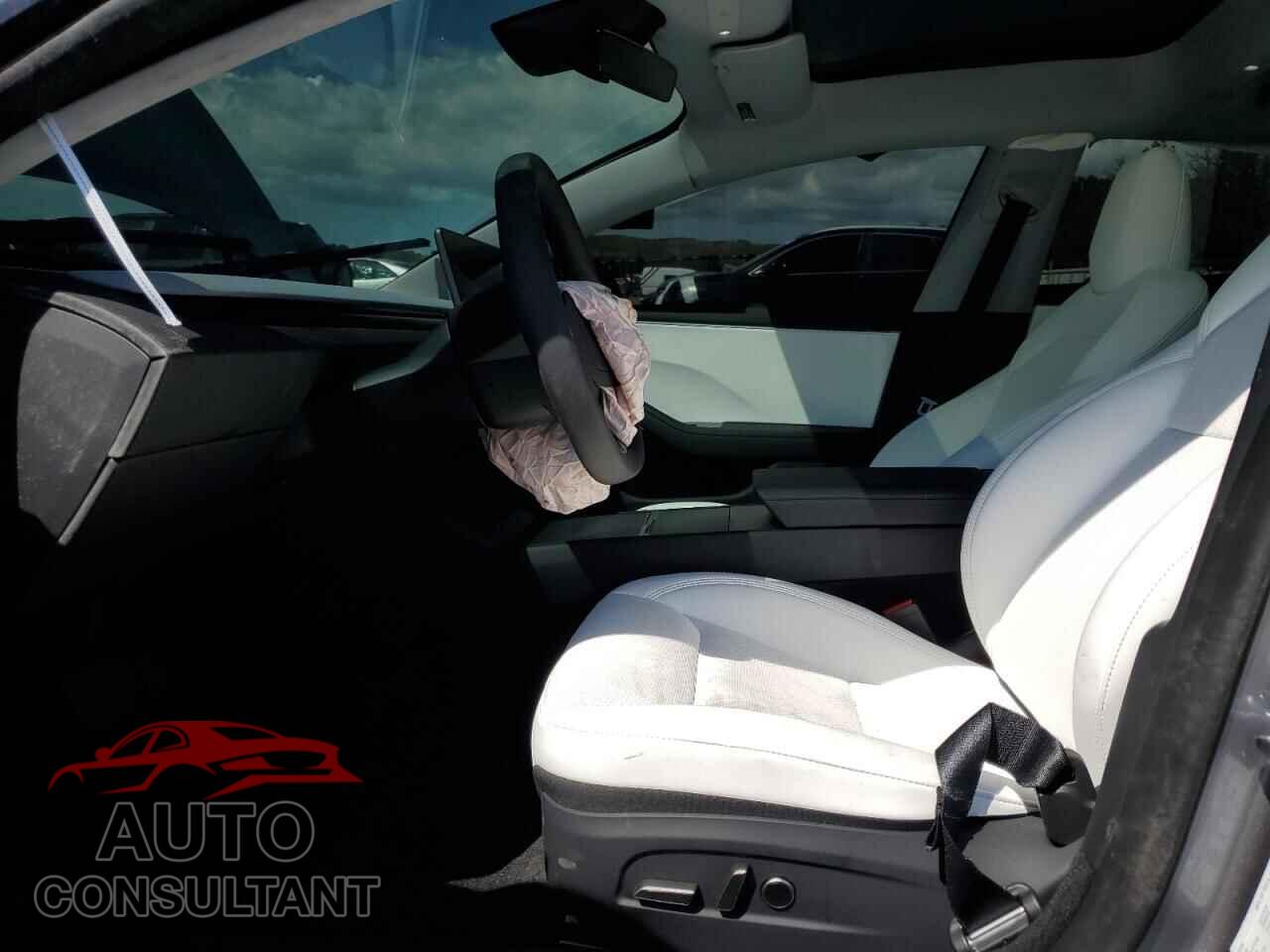 TESLA MODEL 3 2025 - 5YJ3E1EA0SF063321