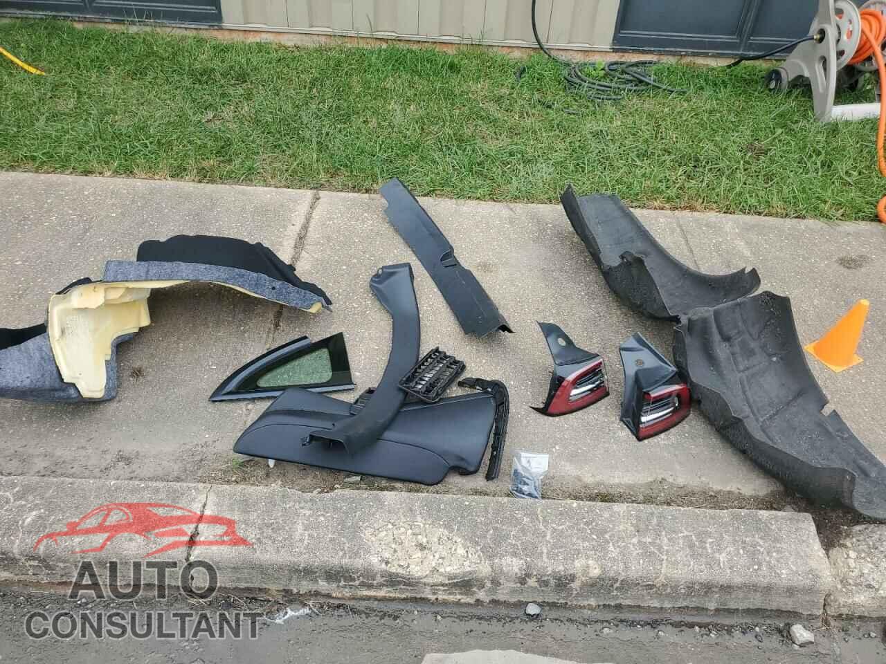 TESLA MODEL 3 2022 - 5YJ3E1EA2NF192097