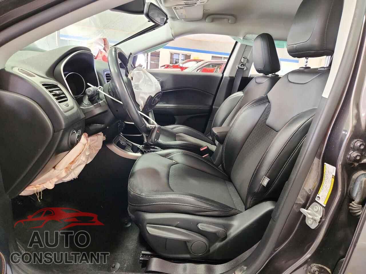 JEEP COMPASS 2019 - 3C4NJDBB5KT849491